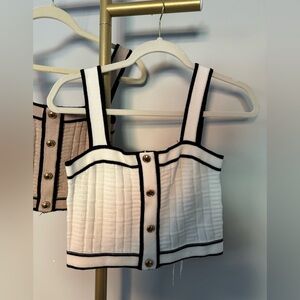 Stylish Knit White and Black Women's Cropped Tank Top